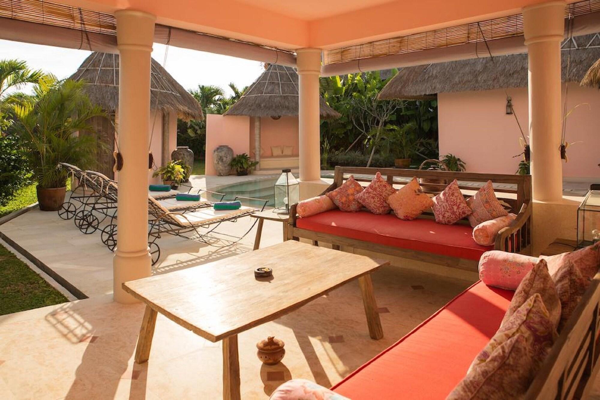 Вилла Hacienda Bali Кута Экстерьер фото