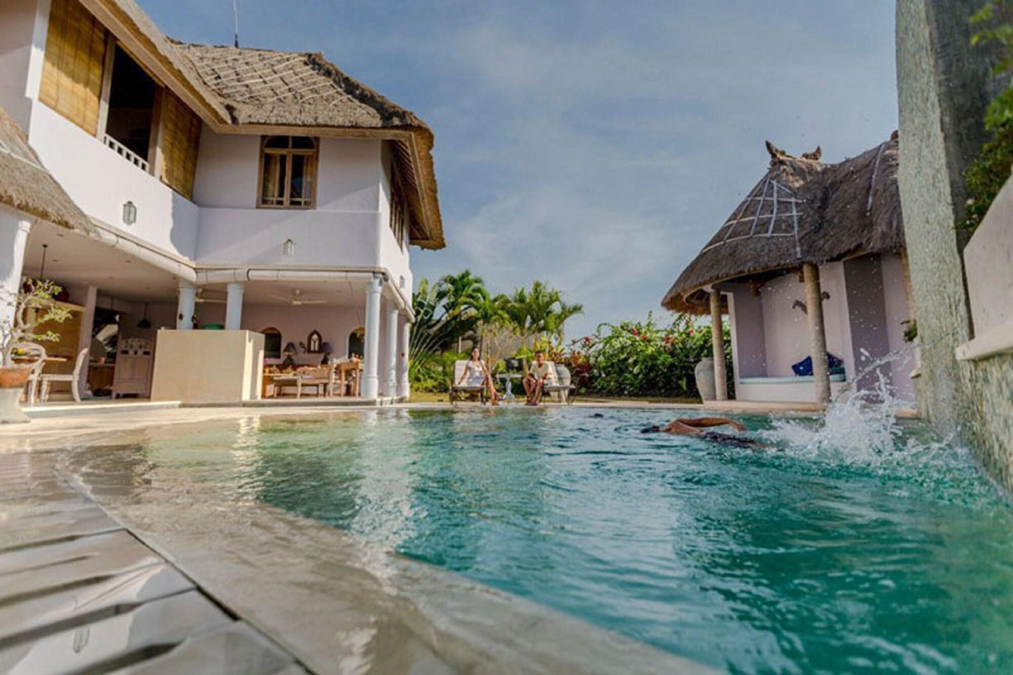 Вилла Hacienda Bali Кута Экстерьер фото